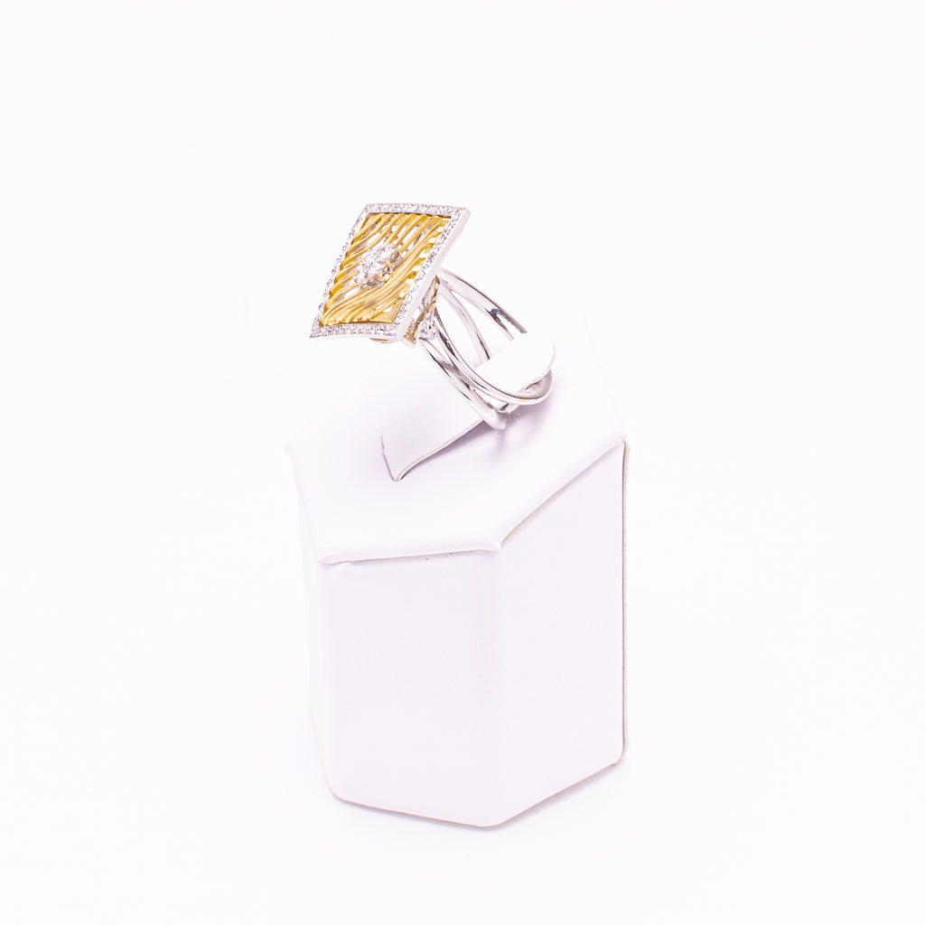 Tension Set Flat Princess Diamond Engagement Ring – deBebians