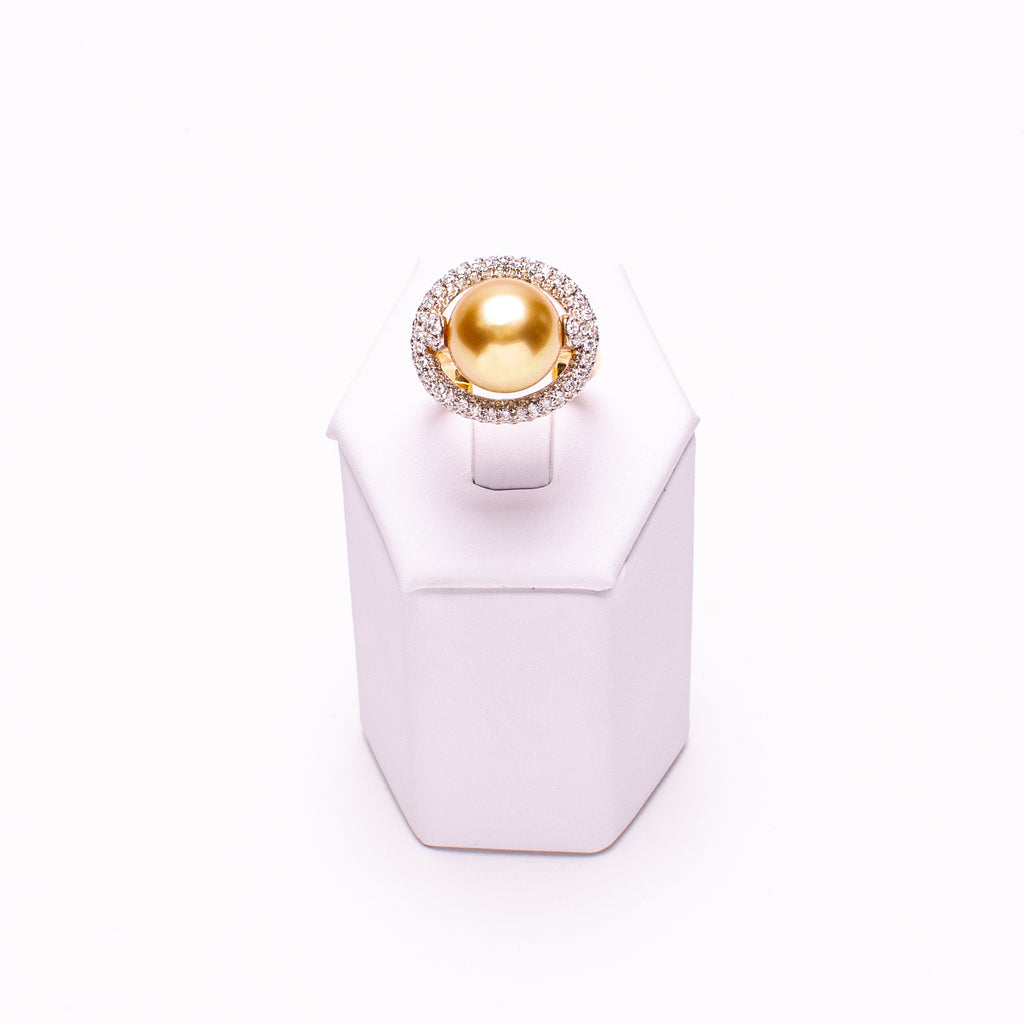 18 Kt Yellow Gold Ladies Natural South Sea Golden Pearl & Diamond Ring